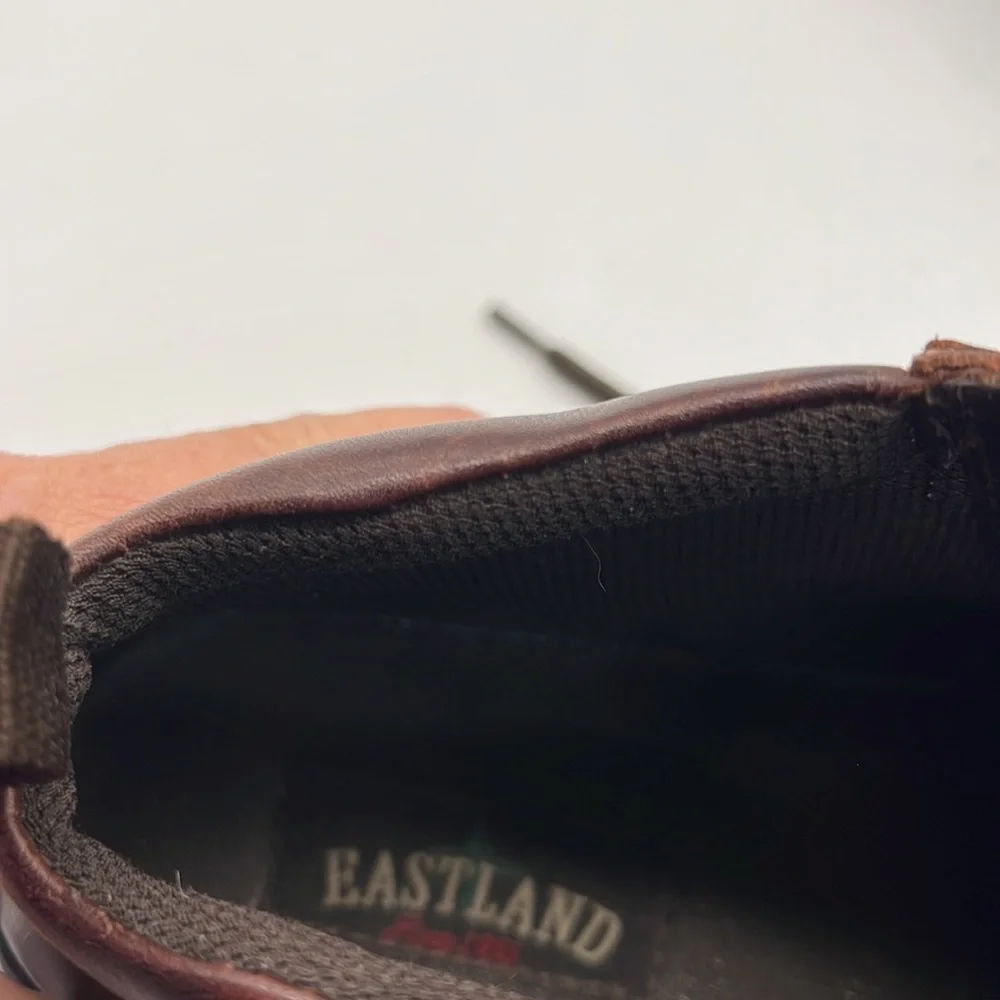 Eastland Brown Leather Ankle Boots style 3007-02 size 7.5